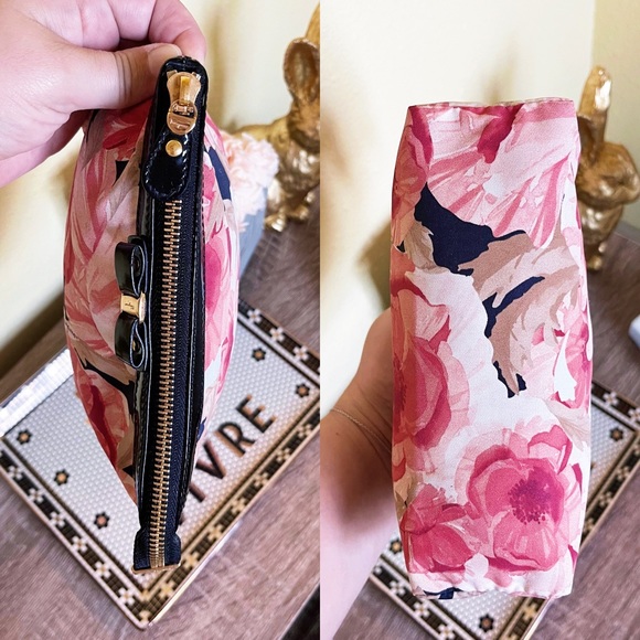 Authentic Salvatore Ferragamo Vintage Floral Bow Cosmetic Bag - Picture 5 of 11